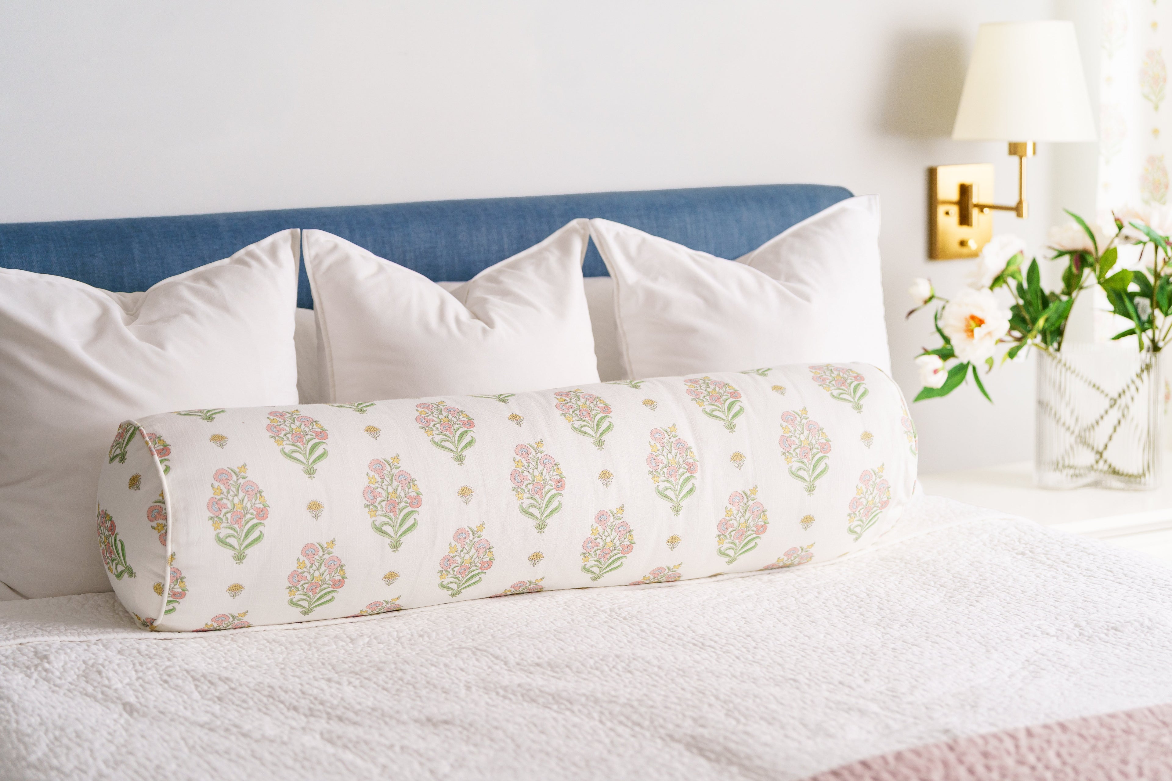 How to Mix Patterns With Throw Pillows: A Designer's Formula