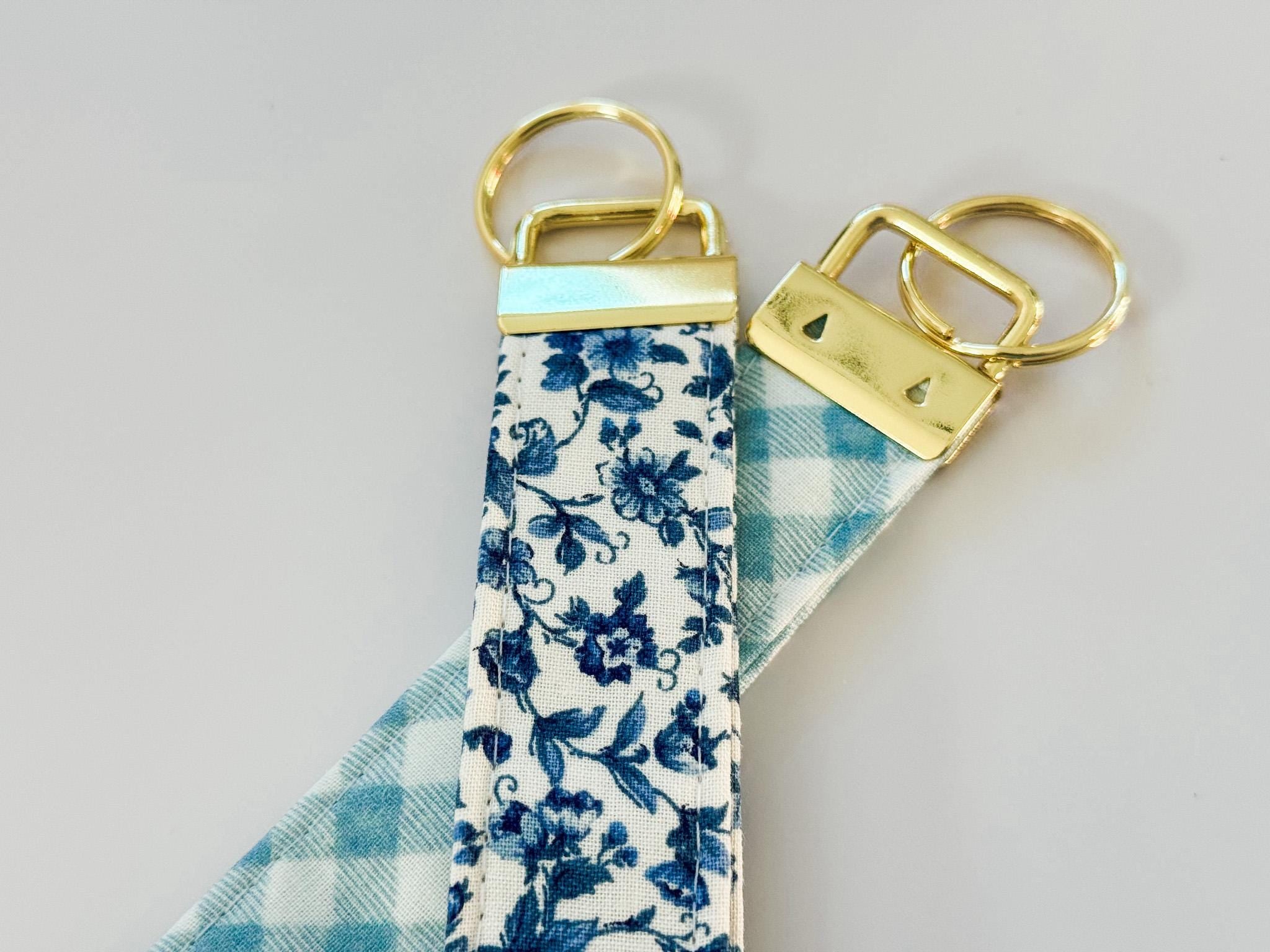 Blue Floral Keychain Bracelet: Buffalo Check Fabric Key Fob Wristlet