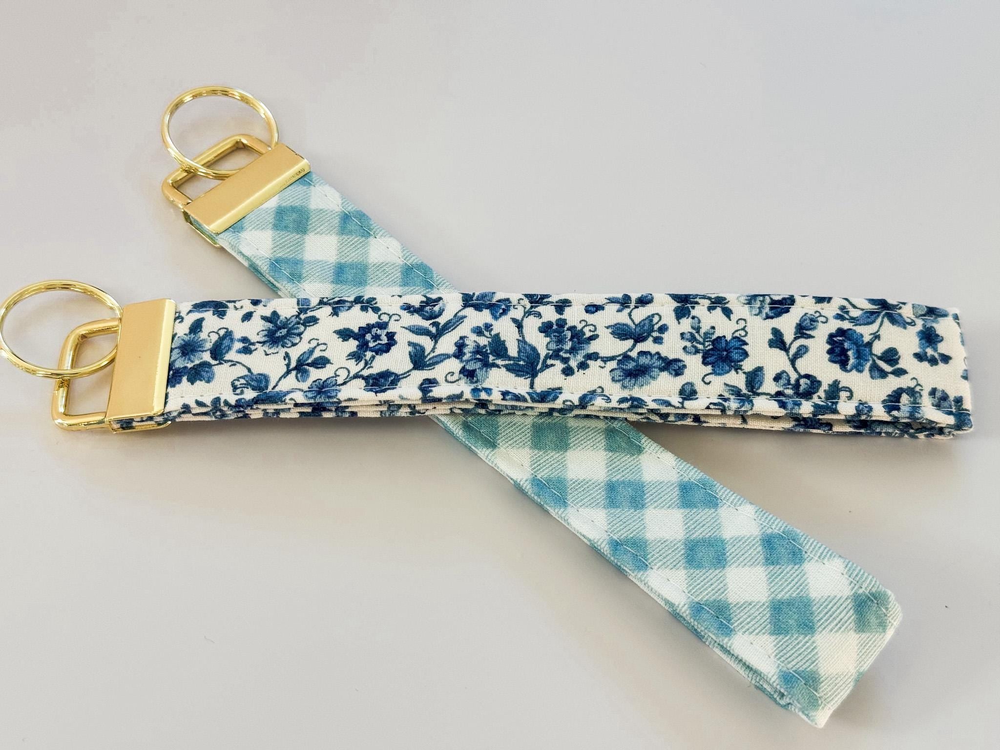 Blue Floral Keychain Bracelet: Buffalo Check Fabric Key Fob Wristlet