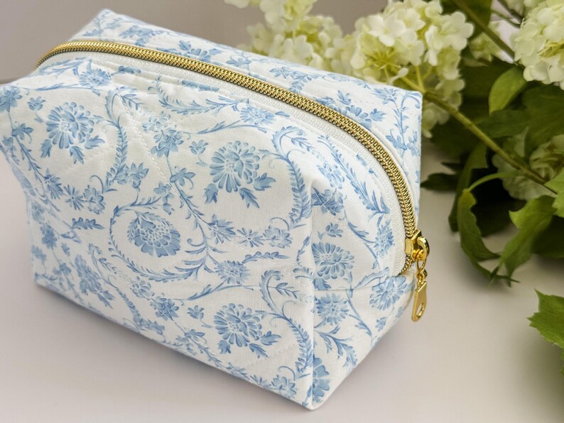 Blue & White Floral Makeup Bag, Quilted Cosmetic Bag, Floral Toiletry Bag Women, Quilted Travel Bag, Grandmillenial
