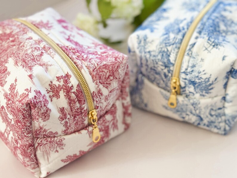Toile Makeup Bag, Quilted Cosmetic Bag, Floral Toiletry Bag Women, Quilted Travel Bag, Boxy Makeup Bag, Grandmillenial